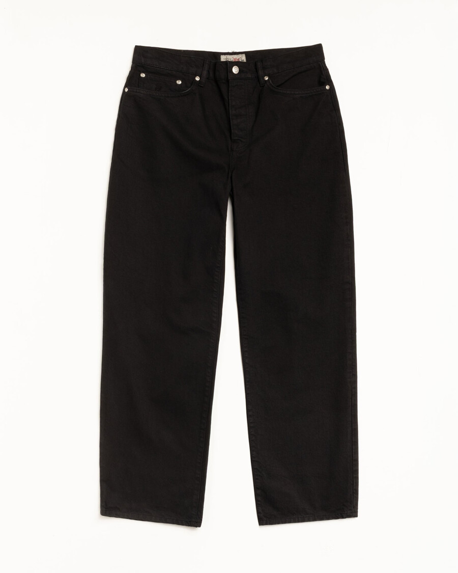 pantaloni grandi e tinti