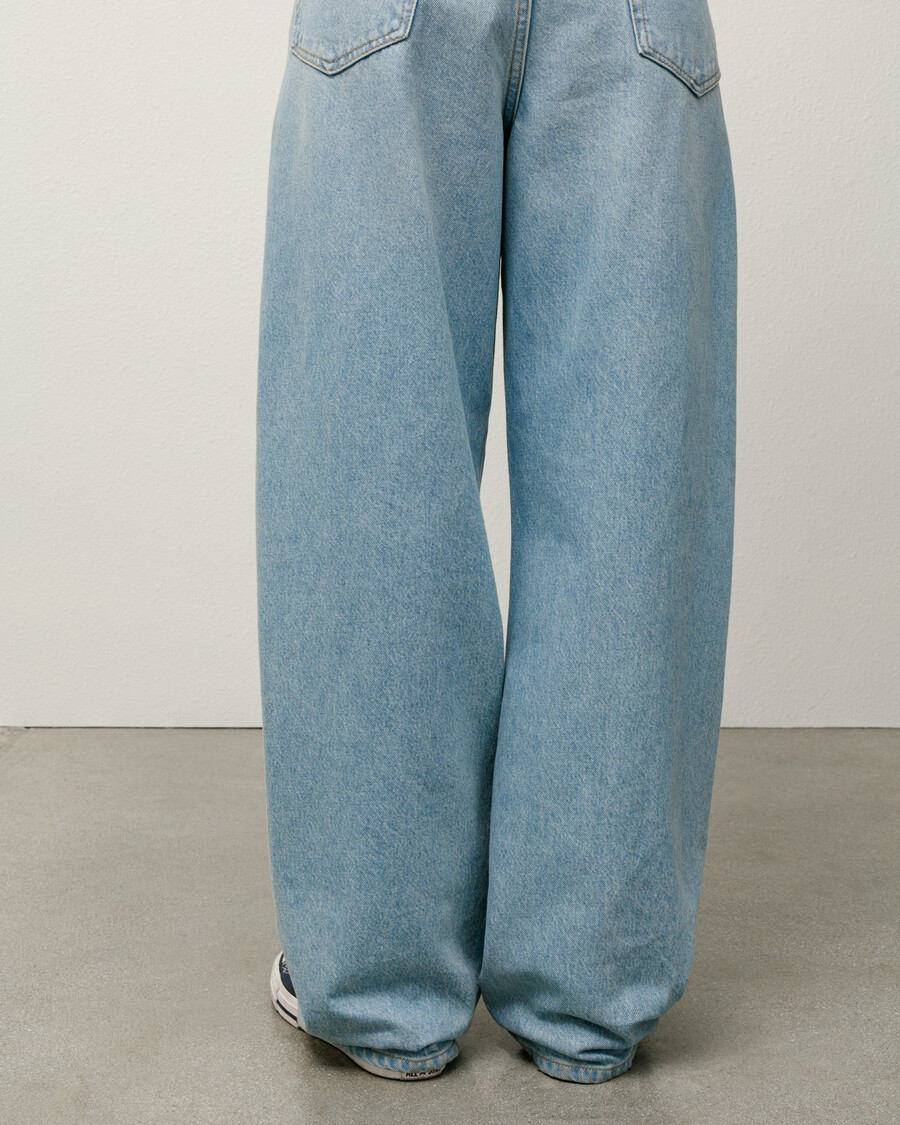 jeans denim rilassati