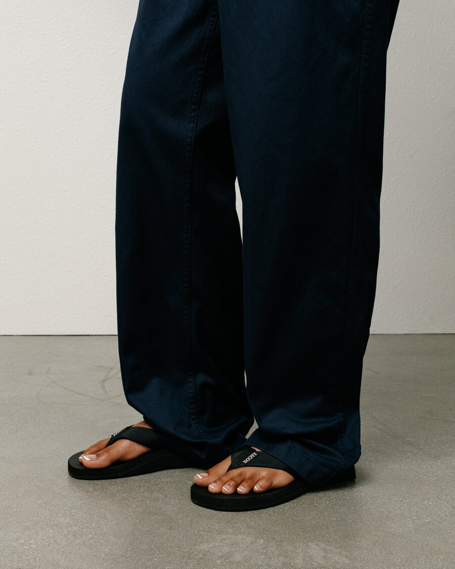 pantaloni chino